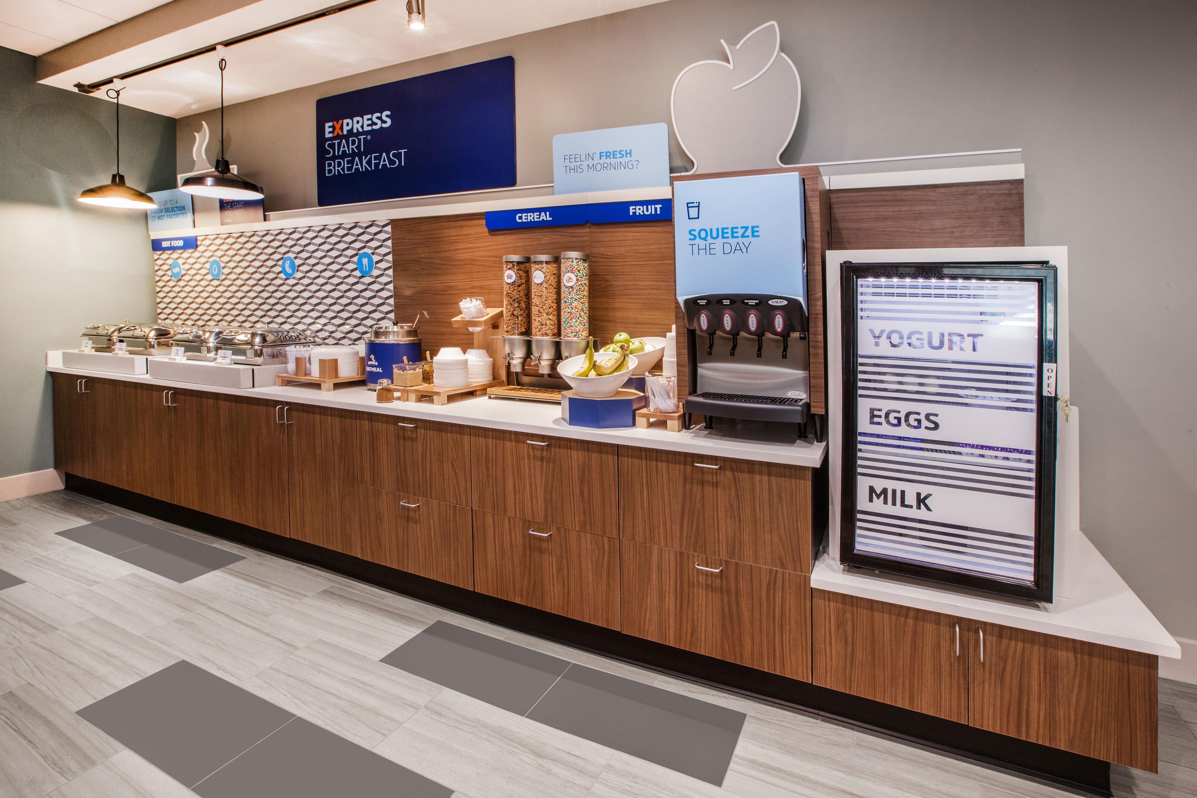 Holiday Inn Express Hotel & Suites Chatham South By Ihg Bagian luar foto