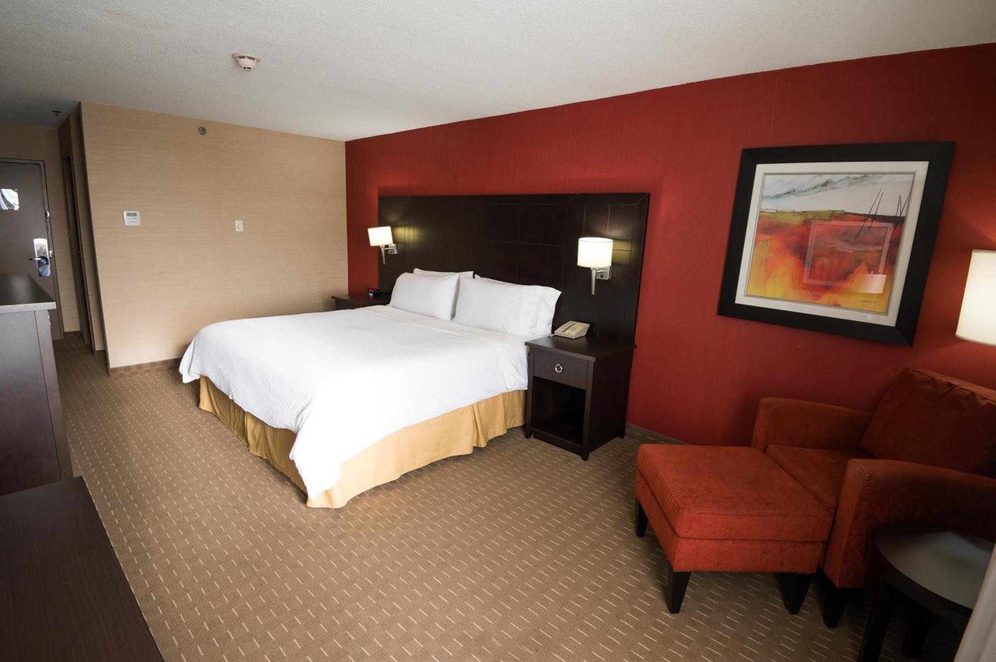 Holiday Inn Express Hotel & Suites Chatham South By Ihg Bagian luar foto