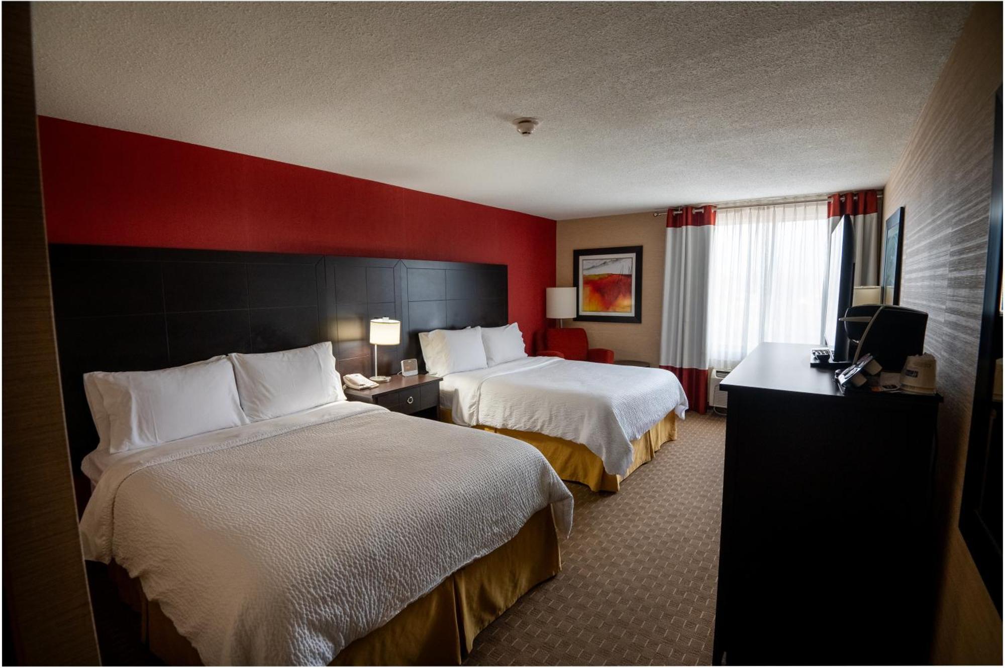 Holiday Inn Express Hotel & Suites Chatham South By Ihg Bagian luar foto
