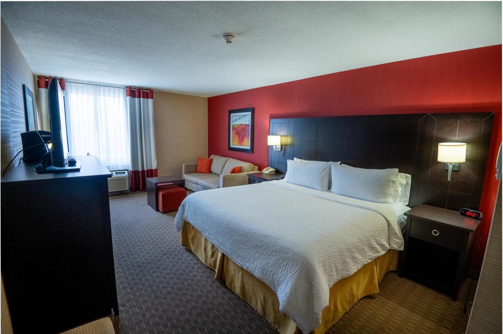 Holiday Inn Express Hotel & Suites Chatham South By Ihg Bagian luar foto