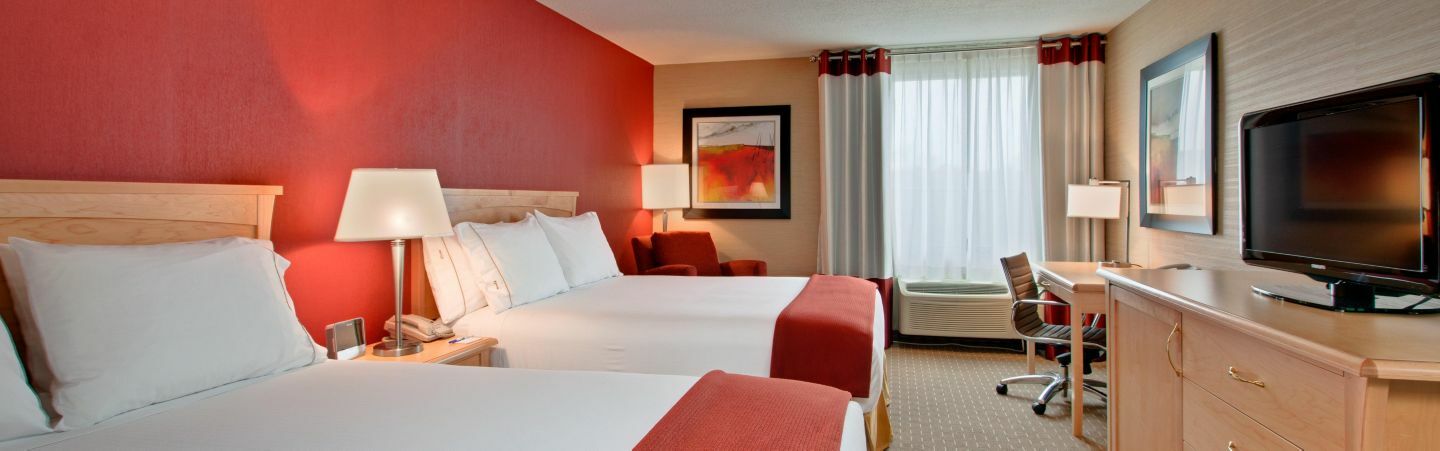 Holiday Inn Express Hotel & Suites Chatham South By Ihg Bagian luar foto